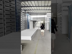 Fábrica de recipientes dobráveis