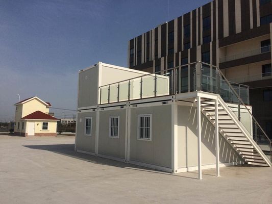 Prefabricado Casa de contêineres de embalagem plana Isolamento de lã de rocha Casas de painéis de sanduíche