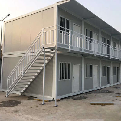 Casas temporárias em contêineres à prova de terremotos