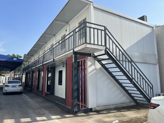 Casas de contêineres móveis pré-fabricadas de aço modulares de 6*3m para alojamento de trabalhadores