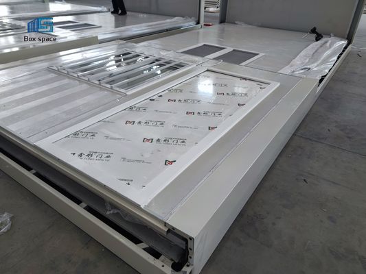 Casas de contêineres dobráveis, pré-fabricadas para construção.