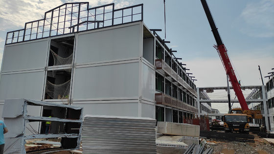 Espaço de caixa Três camadas para o local de construção dormitório 20ft pré-fab Container House preço baixo Large pré-fab Casa